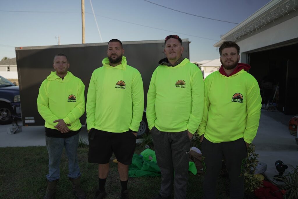 cape-corel-lawn-care-workers-1